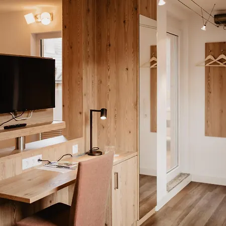 Garni Stube فندق *